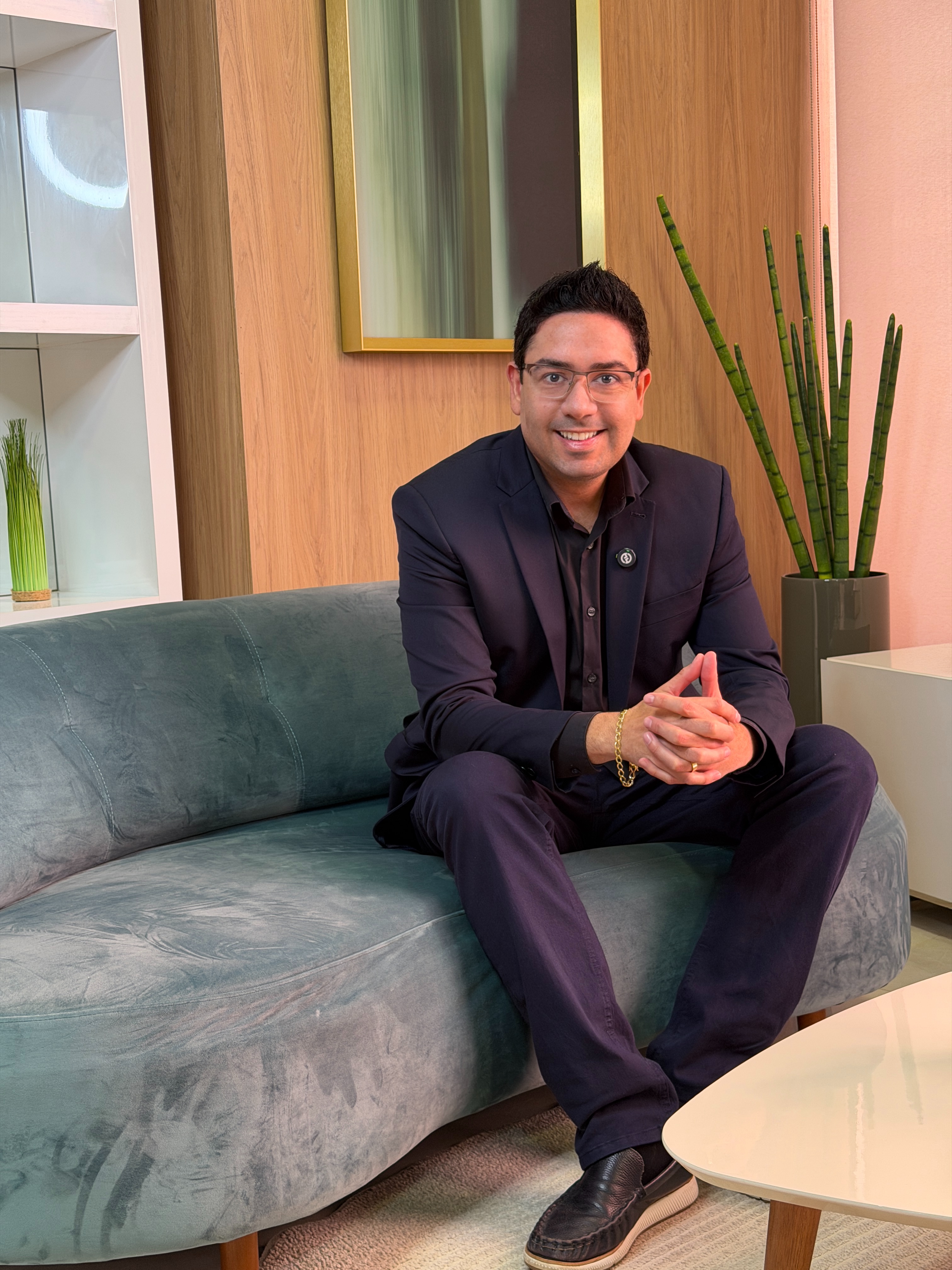 Dr. Lucas Abrahão Ferreira